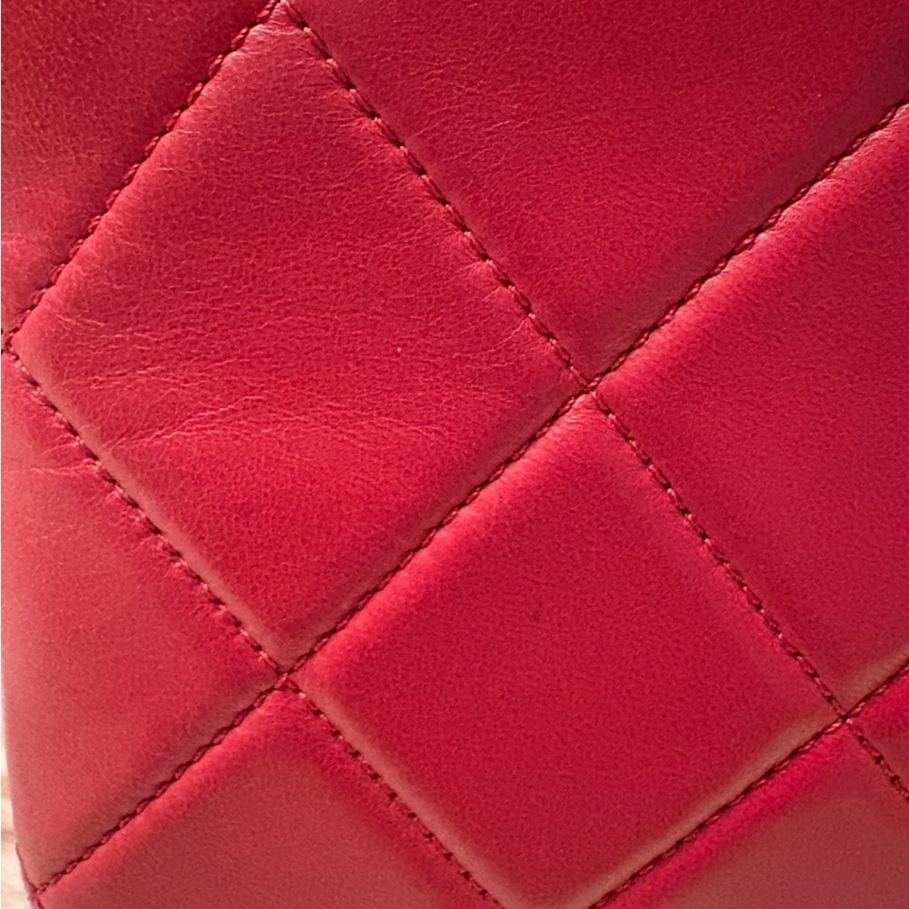 Authentic Chanel Red Leather vintage shoulder bag - Picture 9 of 16